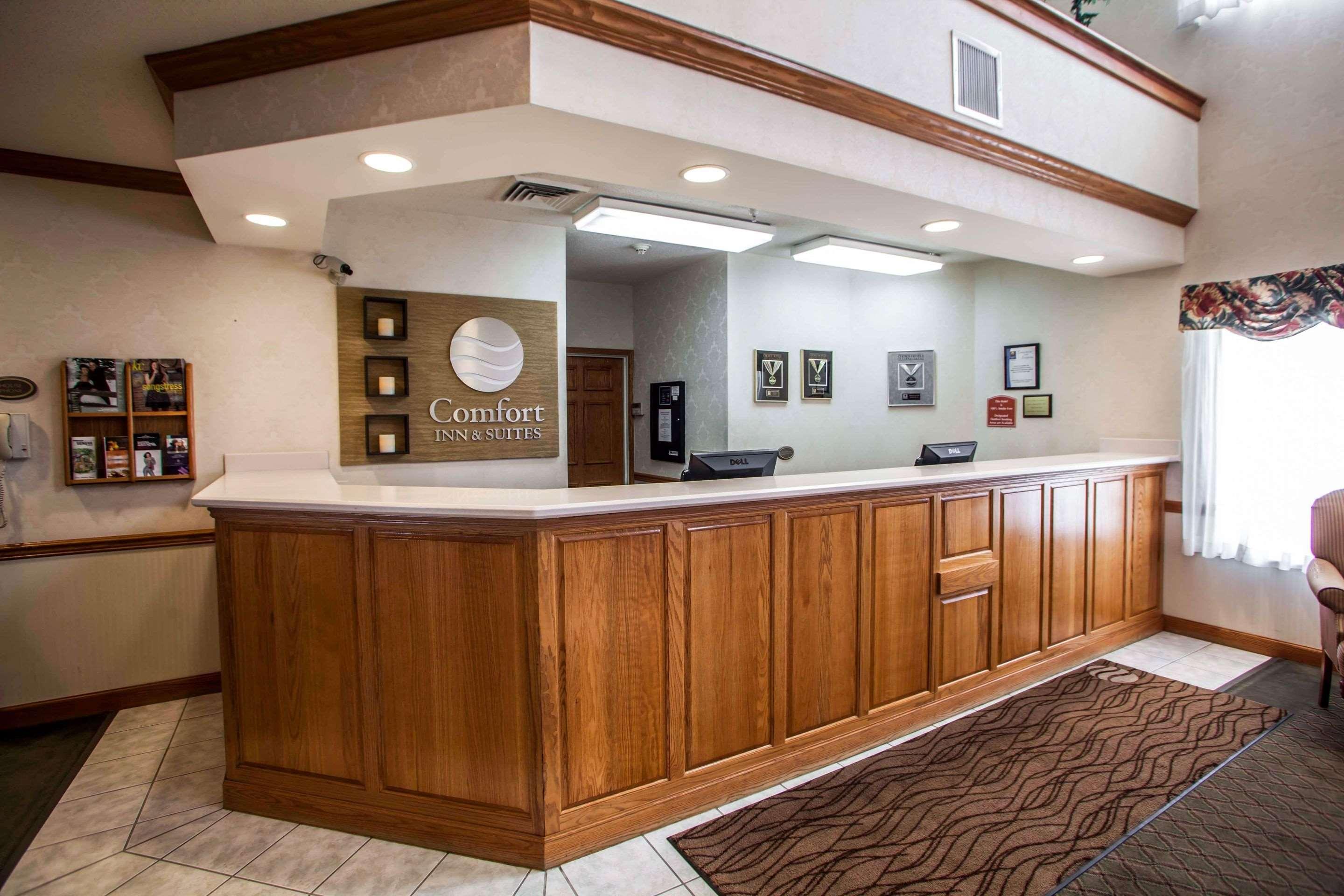 Comfort Inn & Suites Geneva- West Chicago Экстерьер фото