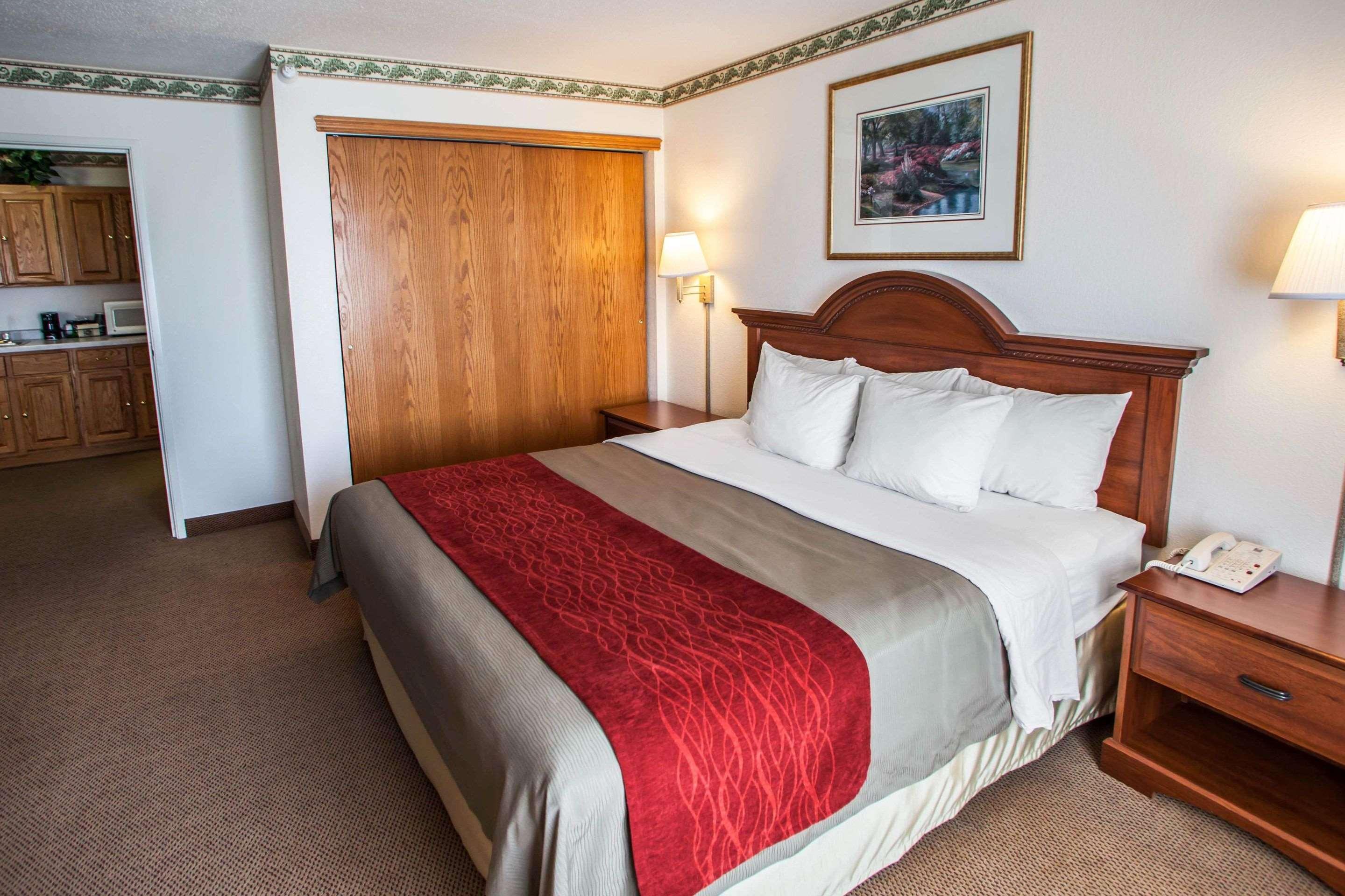 Comfort Inn & Suites Geneva- West Chicago Экстерьер фото