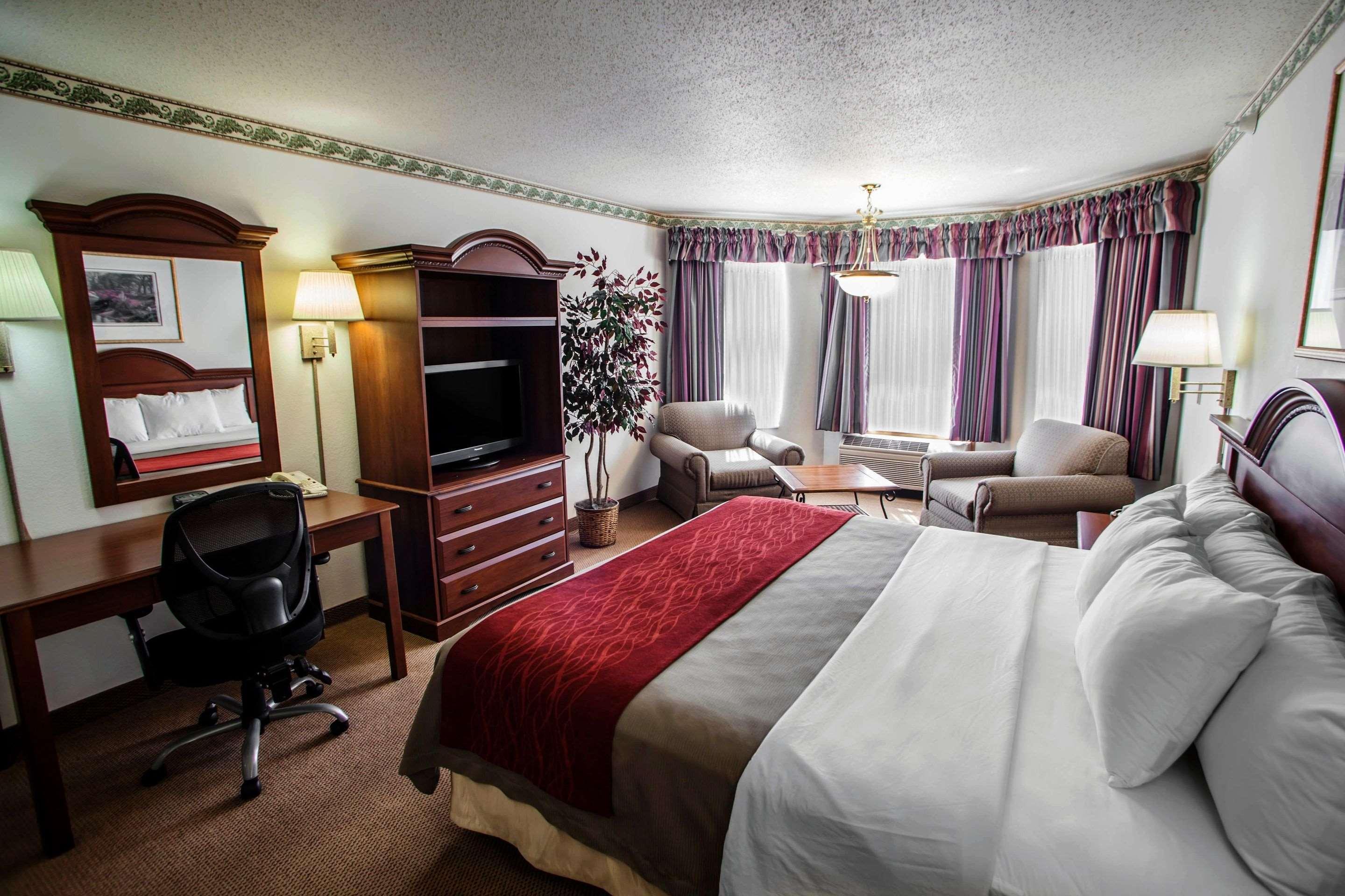Comfort Inn & Suites Geneva- West Chicago Экстерьер фото
