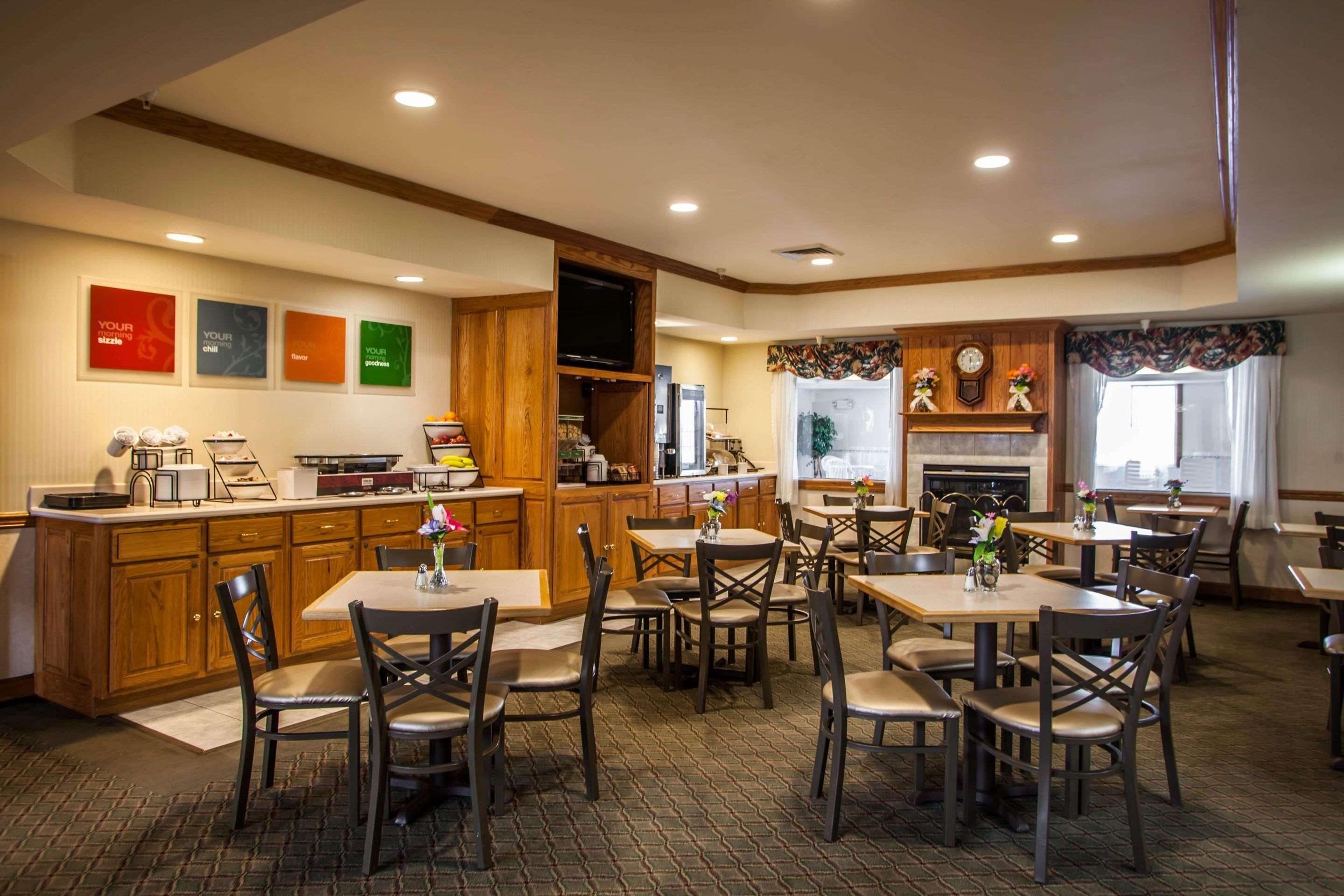 Comfort Inn & Suites Geneva- West Chicago Экстерьер фото